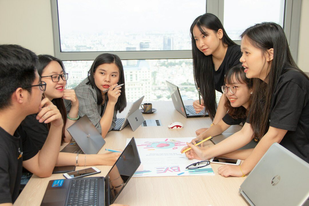 group of japanese learners in coding workshop
