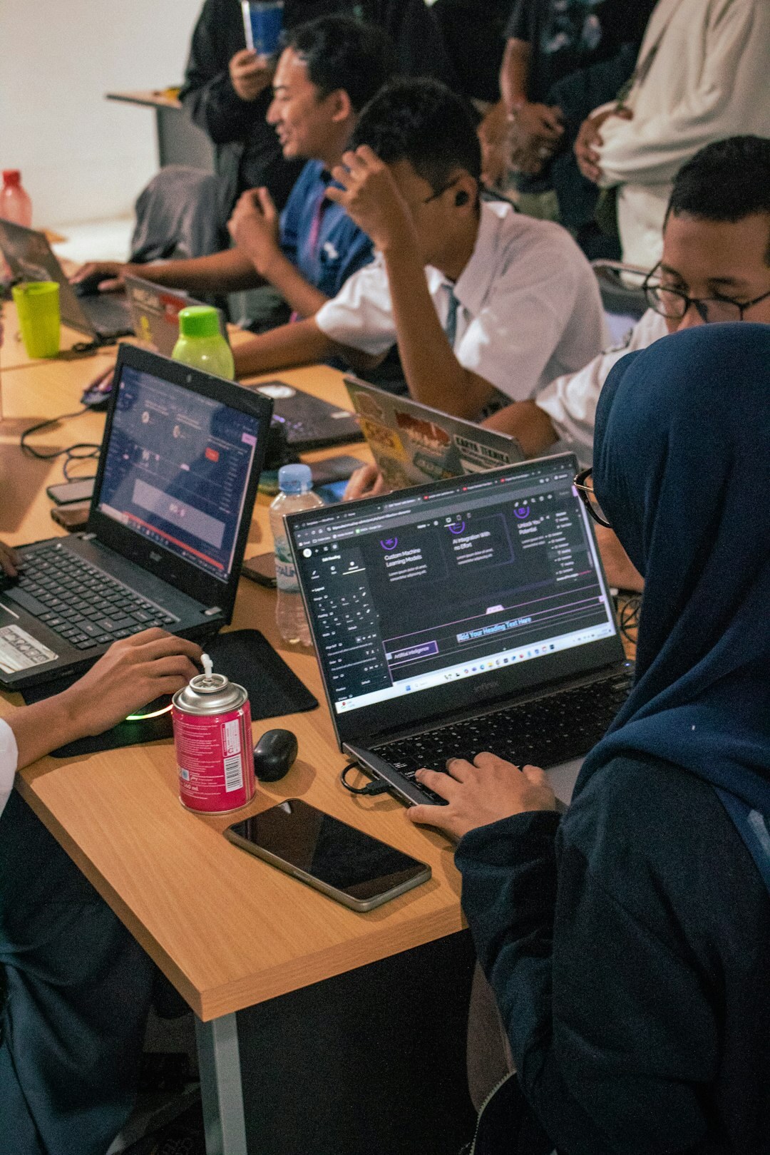 japanese students coding